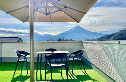 Oishi Villa | 新築Oishi100C 富士山と河口湖ビュー屋上展望台付きヴィラ大石公園歩いて4分