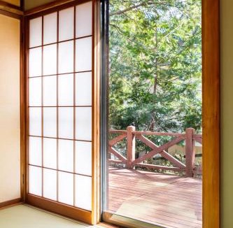 Azumino Villa | -貸切別荘-源泉かけ流し温泉 あずみ野ガレージヴィラ-1日1組限定-