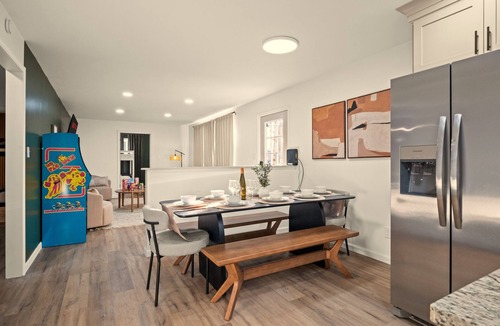 Summerlee House | 10 mins to NRG: Fire pit + Hot Tub + Sauna + BBQ Grill - 4 Bedroom + 2 Bathroom