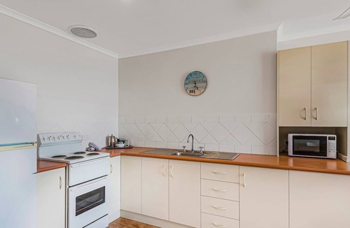 North Creek Apartment | 10T Beachfront Apartments