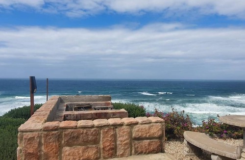Brenton-on-Sea Villa | 180 Degree Ocean View - Seagull Villa in Brenton On The Rocks
