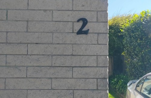 Invercargill House | 2 bedroom unit - Off Street Parking