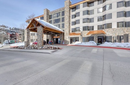 Mount Crested Butte Apartment | 2nd-Floor Studio w/Mtn Views, Shared Outdoor Hot Tub & Heated Pool, Washer/Dryer