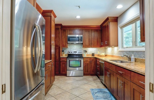 Sea Pines House | 3 Bedroom/2.5 Bathroom Home Near Front Gate of Sea Pines - Pool/Spa -Sleeps 8