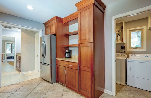 Sea Pines House | 3 Bedroom/2.5 Bathroom Home Near Front Gate of Sea Pines - Pool/Spa -Sleeps 8