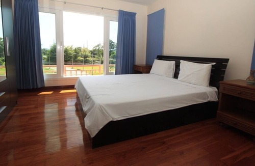 Chalong House | 3 Bedroom Townhouse in Private Lagoon Villas