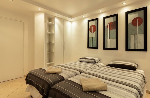 Bloubergstrand Apartment | 3 bedroom with beautiful views ★The Waves By the Beach ★ Ace location
