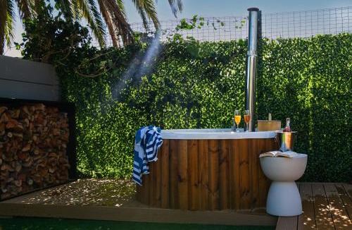 Fresnaye Villa | 3 BR Fresnaye Family Home with Fire place, Braai & Hot Tub