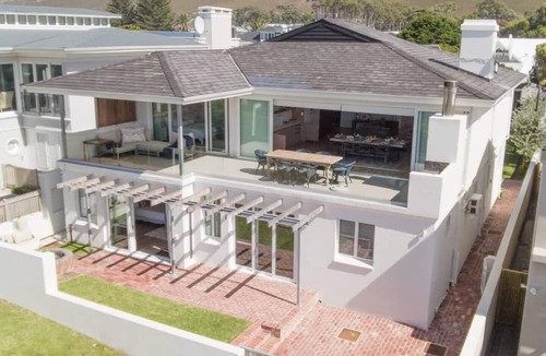 Fernkloof Villa | 34 Mossel River 8 | Sleeps 8 | Ocean Views | Pool