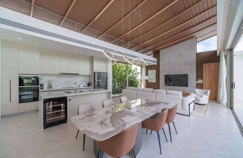 Thep Kasattri Villa | 3bdr New Modern Pool Villa Bangtao