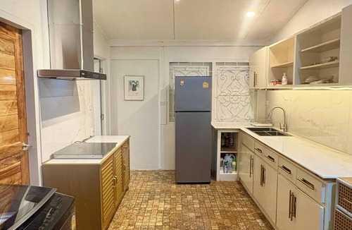 Chalong House | 3BR Family Villa - 1 km to Chalong Pier with WiFi