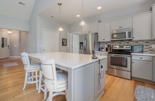 Lake Norman of Catawba House | "3X THE FUN" at Lytton's Hideaway! Pet friendly! Sleeps up to 14! Boat Rental!