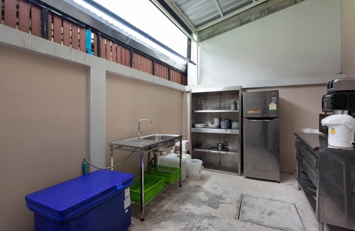 Kathu House | 4-Bdr Private House in Kathu
