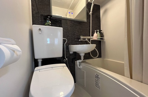 Kabukicho Apartment | 4 min walk from the nearest station in the most prosperous town in Shinjuku City Apartment room