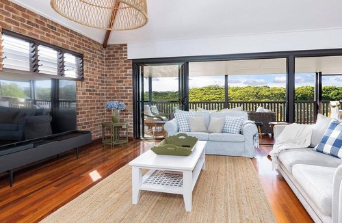 Nambucca Heads House | 57Charlton - Luxury Beach House - secluded area of Nambucca, 5 minute walk to the beach