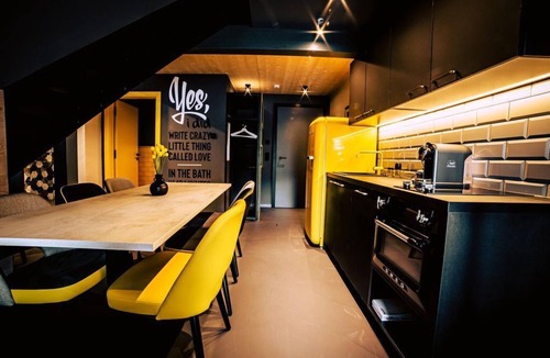 Soell Apartment | A LITTLE LESS CONVERSATION 43 m double storey - Boutique Apartments OLD SCHOOL
