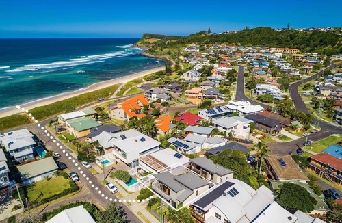 North Creek House | A PERFECT STAY - Sandy Feet