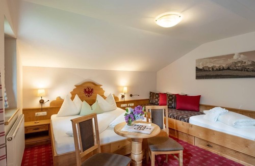 Soell House | A Vierbettzimmer mit Dusche, WC - Gasthof Oberstegen