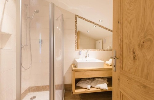 Soell House | A Vierbettzimmer mit Dusche, WC - Gasthof Oberstegen