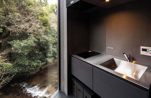 Yugawara House | A villa along the mountain stream where you can en/Ashigarashimo District Kanagawa