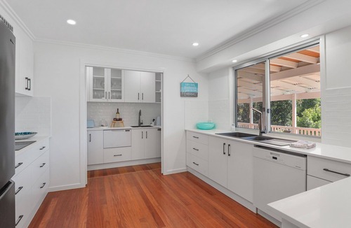 Point Lookout House | A White Haven | Spacious Coastal Luxury in the Heart of Point Lookout