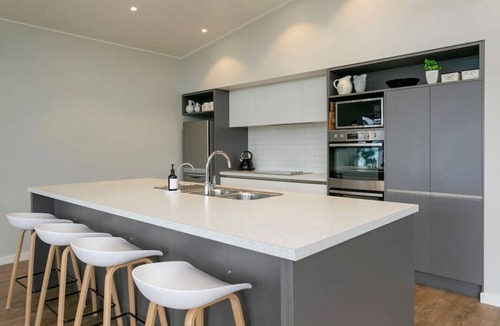 Acacia Bay House | Acacia Bay Views - Modern living, spacious and sunny, with expansive lake views