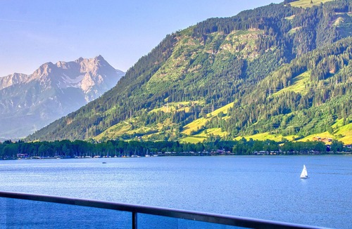 Zell am See Apartment | Alpin & See Resort, Penthouse 21 - spacious roof-top terraces overlooking the Zeller lake
