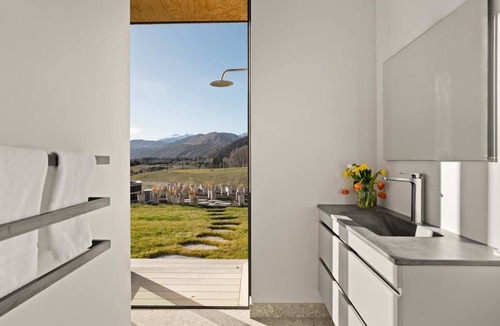 Arrowtown House | Alpine Solitude - your private slice of Central Otago framed by sweeping peaks and wide-open skies.