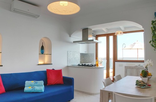 Conca dei Marini Apartment | Amalfi House Marlidia, located in the heart of the stunning Amalfi Coast.