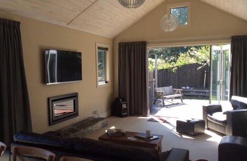 Frankton House | Amazing mountain views