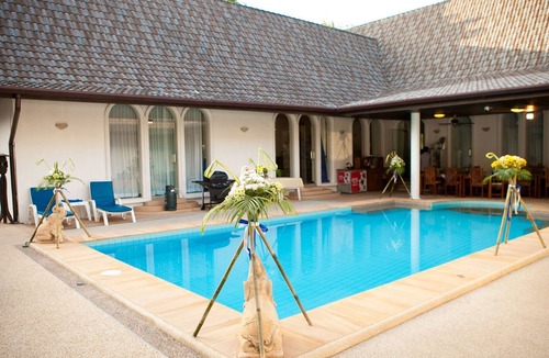 Chalong House | Angenehmes Ferienhaus in Chalong mit privatem Pool by Interhome