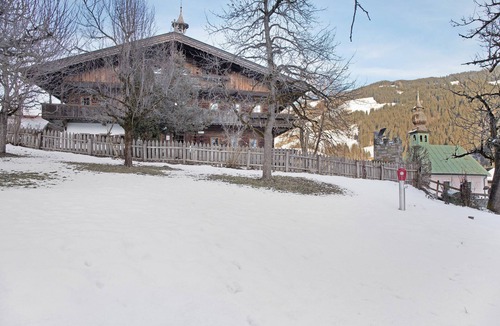 Hopfgarten im Brixental Apartment | Apartment '01 Mühlfeldhof A3' with Mountain View, Shared Terrace and Wi-Fi
