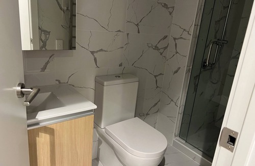 Mount Eden Apartment | Apartment at Mount Eden with a Car Park