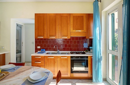 Meta Apartment | Apartment 'Ebbrezza Di Mare' with Sea View, Private Terrace, Air Conditioning, and Wi-Fi