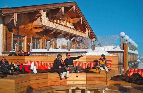 Kaltenbach Apartment | Apartment in Kaltenbach with Ski-In/Ski-Out