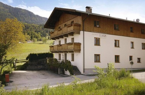Vorderthiersee Apartment | Apartment in Thiersee with a balcony