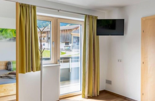 Kaltenbach Apartment | Apartment Luxner (KAB105) in Kaltenbach - 10 persons, 4 bedrooms