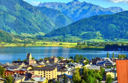 Zell am See Apartment | Appartement Eichenhof Top 2 - large, luxury apartment with breathtaking views over the lake + steam