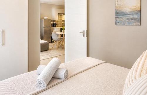 Mykonos Apartment | Arch House Langebaan - Modern Stay Near Beach & Club Mykonos