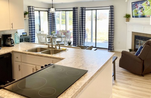North Shore Condo | AUGUST DISCOUNT DAYS BERNARDS LANDING-BEST AMENITIES- KAYAK. FLOATS & MORE