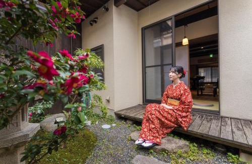 Nishijin Apartment | Authentic 120yr Machiya Near Kinkakuji 4 Guests