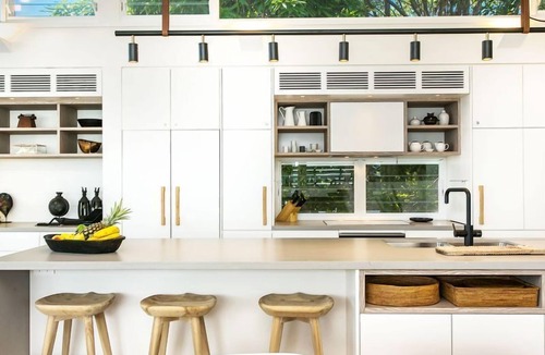 Byron Bay House | Ayindi - Best views & literally cross road from beach. Stunning sunset.