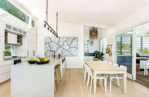 Byron Bay House | Ayindi - Best views & literally cross road from beach. Stunning sunset.