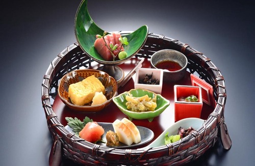 Yumoto Hotel | Balinese onsen ryokan Hakone Airu