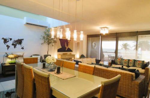 Gordons Bay Central House | Beach2Anchor, Beachfront 4 bedroom condo with Jacuzzi