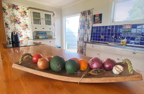 Karkari Peninsula House | Beachcomber's Rest - Beachfront Tokerau