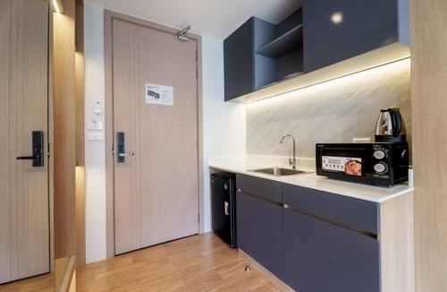 Sa Khu Condo | Beachside Studio at Sea Heaven Naiton Beach