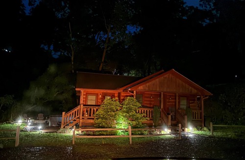 Ellijay Cabin | Beautiful 2-bedroom cabin with AC in charming Ellijay