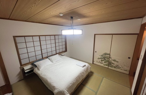 Madarao Mountain Resort Cabin | Beautiful Accom at World Class Resort: Nine-Bedroom Lodge In Madarao, Japan