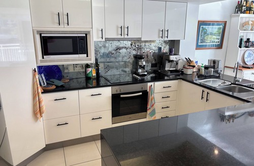 Biggera Waters Apartment | Beautiful apartment on the water at Biggera Waters, Gold Coast